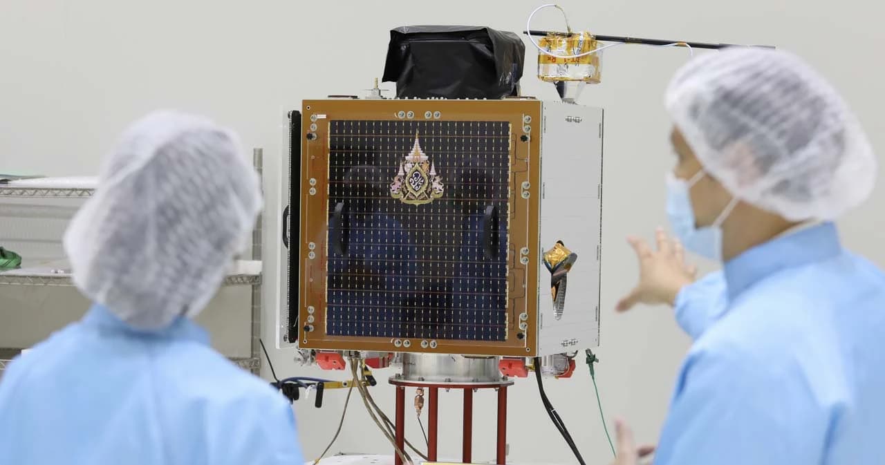 วิศวกรไทย เดินหน้าทดสอบระบบดาวเทียม THEOS-2A เต็มรูปแบบ ก่อนส่งขึ้นสู่อวกาศต้นปีหน้า