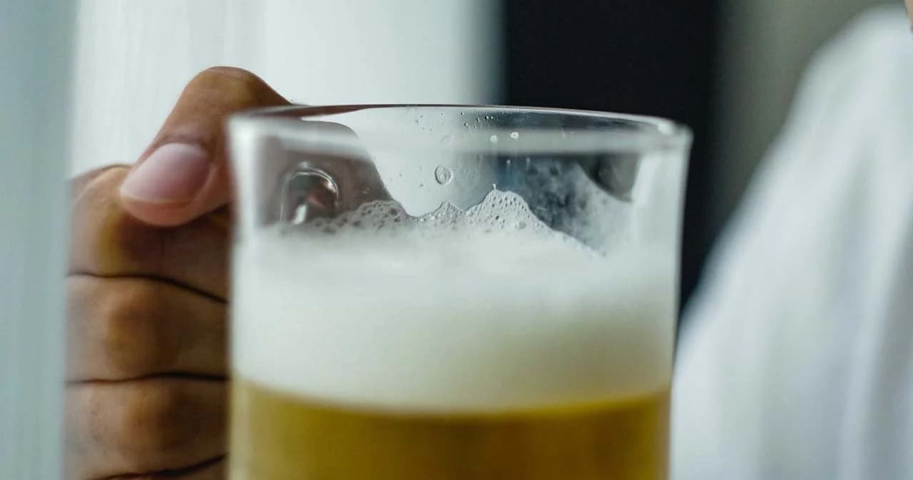 ห้ามจำหน่ายเครื่องดื่มแอลกอฮอล์ ในวันอาสาฬหบูชา-วันเข้าพรรษา ฝ่าฝืนคุกไม่เกิน 6 เดือน ปรับไม่เกิน 1 หมื่นบาท