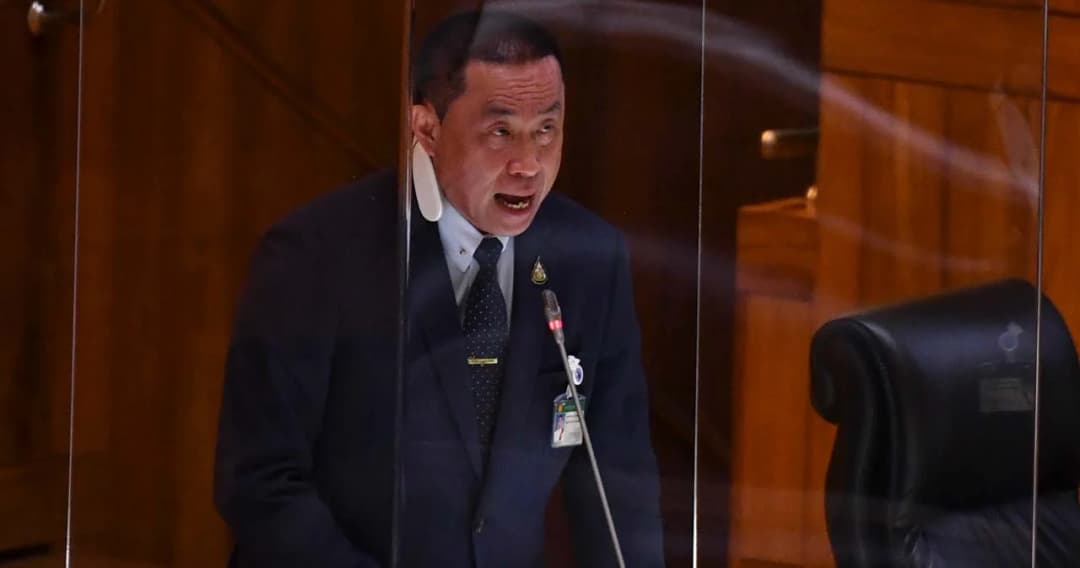 ‘ศักดิ์สยาม’ เปิดหลักฐานโอนขายหุ้น หจก.บุรีเจริญ ยันไม่เกี่ยวข้องแล้ว ปัดฮั้วประมูลและไม่ได้เทงบให้ จ.บุรีรัมย์