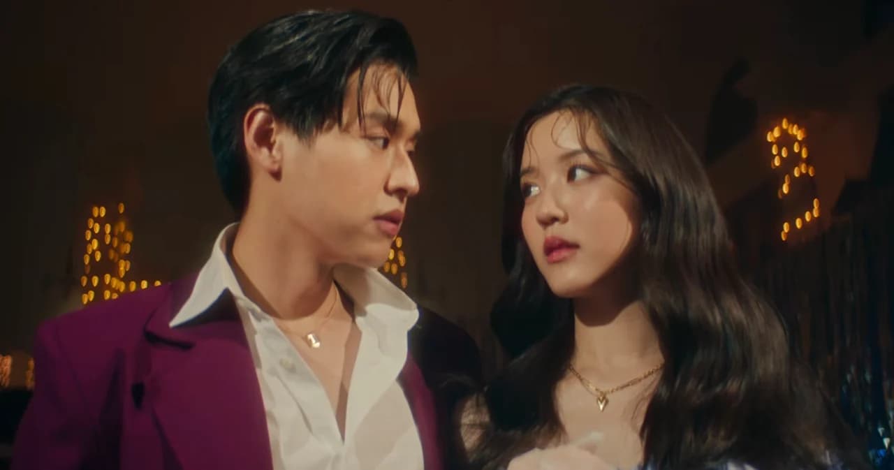 ‘Billkin’ เผยมุมคลั่งรักผ่านเพลง ‘ชอบตัวเองตอนอยู่กับเธอ’ พร้อมดึง ‘จูเน่’ ร่วมแจมเอ็มวี