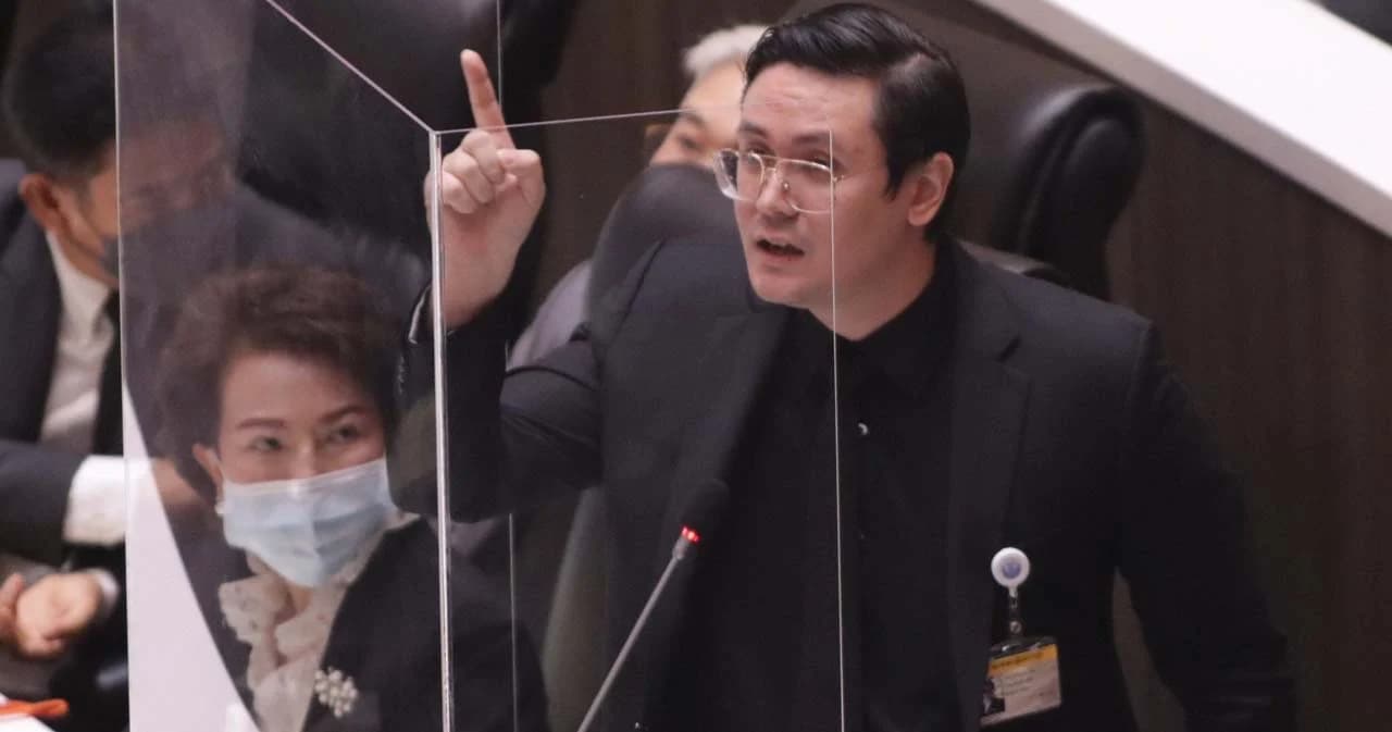 ‘รังสิมันต์ โรม’ แฉตั๋วช้างภาค 2 เปิดหลักฐาน นายกฯ ควักงบกลาง 937 ล้าน กลบหนี้ทุจริต ‘กองบินตำรวจ’