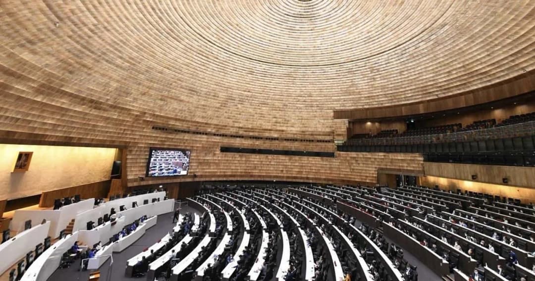 ‘ซูเปอร์โพล’ สำรวจเสียงโหวตนอกสภาอภิปรายไม่ไว้วางใจร้อยละ 83.7 เห็นว่าไม่มีอะไรใหม่