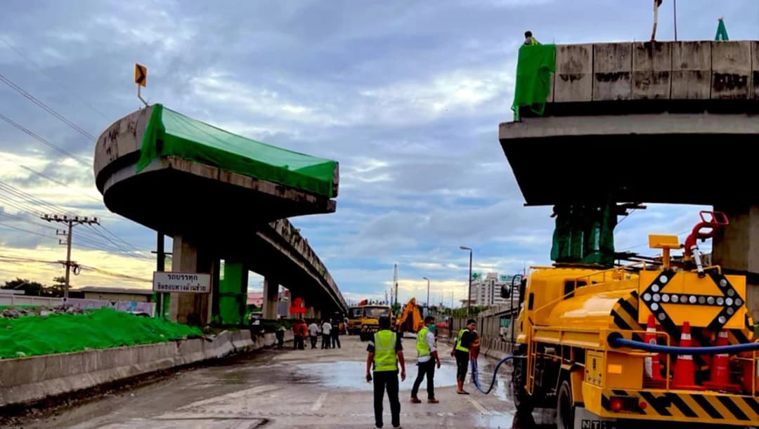 รื้อสะพานกลับรถพระราม 2 สำเร็จ เปิดการจราจร 9 โมงเช้าวันนี้