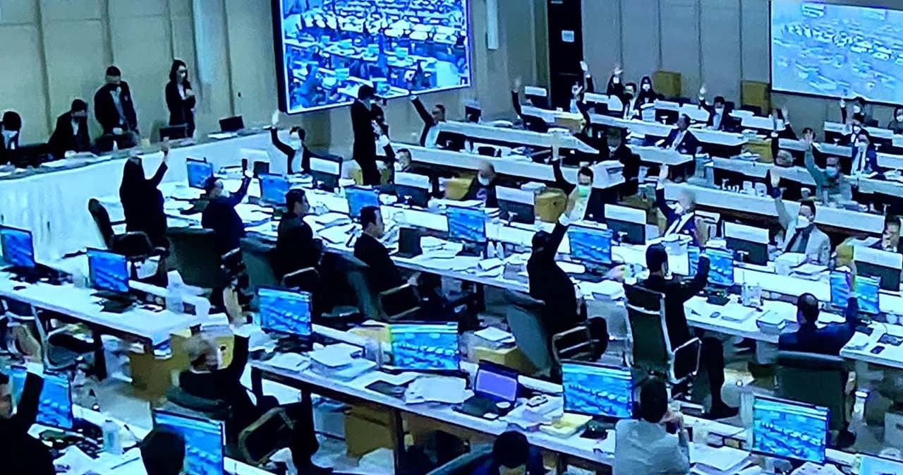 มติกมธ. งบฯ 66 ให้ ทอ. ซื้อ ‘เครื่องบิน F-35 A’ ด้าน ‘ยุทธพงศ์’ ส.ส.เพื่อไทย ซัดล็อบบี้คะแนน