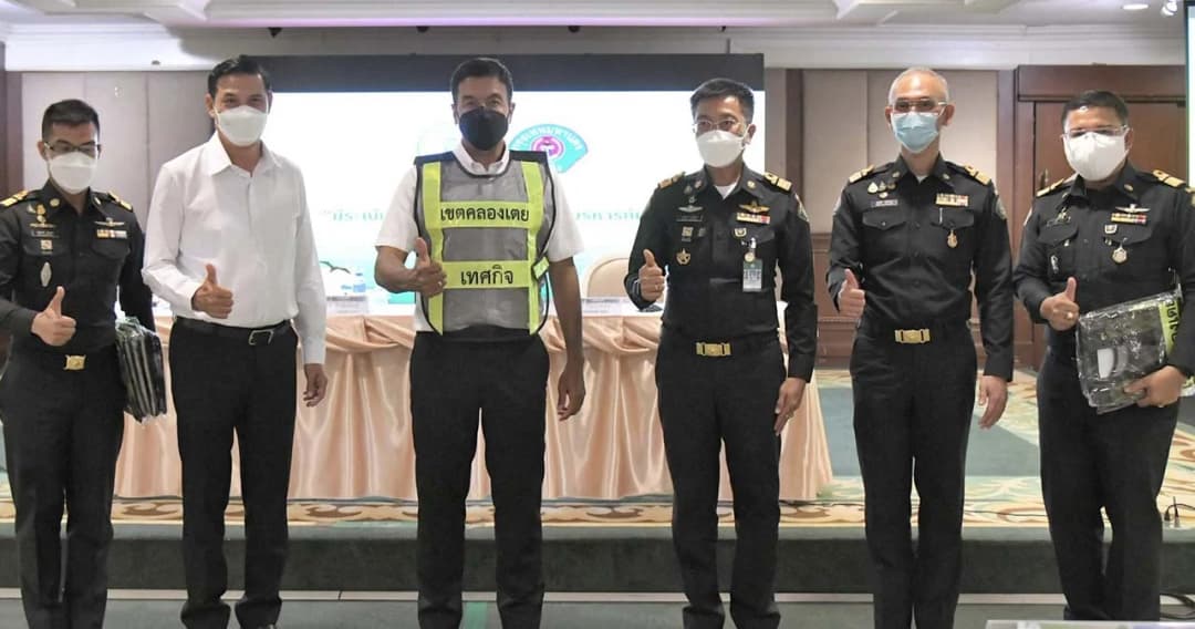 ‘ชัชชาติ’ คุยเทศกิจย้ำงานโปร่งใส ปรับวันหยุดแผงลอยแต่ละที่ใหม่ แก้ปัญหาเด็กเช็ดกระจกตามสี่แยก