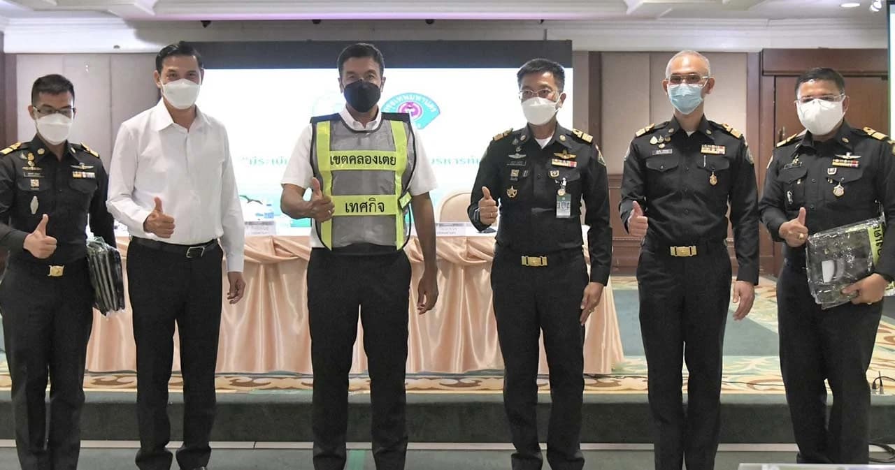 ‘ชัชชาติ’ คุยเทศกิจย้ำงานโปร่งใส ปรับวันหยุดแผงลอยแต่ละที่ใหม่ แก้ปัญหาเด็กเช็ดกระจกตามสี่แยก