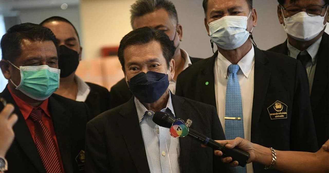 ‘ชัชวาลล์ คงอุดม’ ไม่ยุบพรรค แม้บุตรชายย้ายซบ ‘รวมไทยสร้างชาติ’ หนุน ‘ประยุทธ์’ นั่งนายกฯ ต่อ