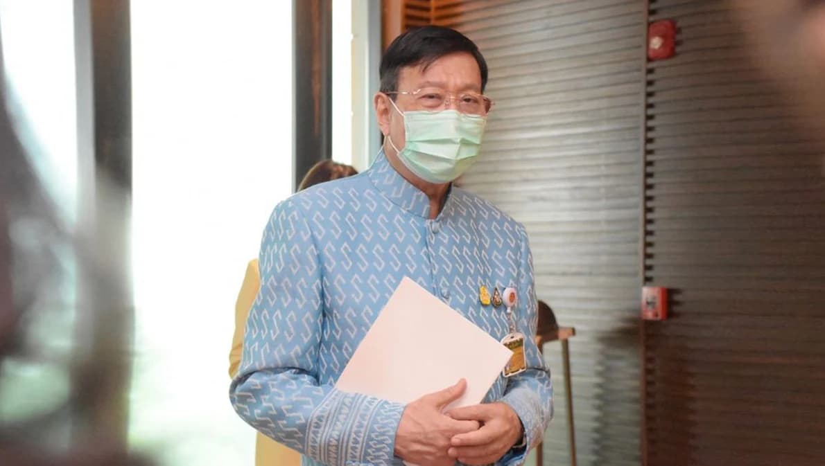 ‘พรเพชร’ ไม่ปัดรับปากกฎหมายลูกเลือกตั้งจะเสร็จทันกรอบเวลา 10 ส.ค.นี้