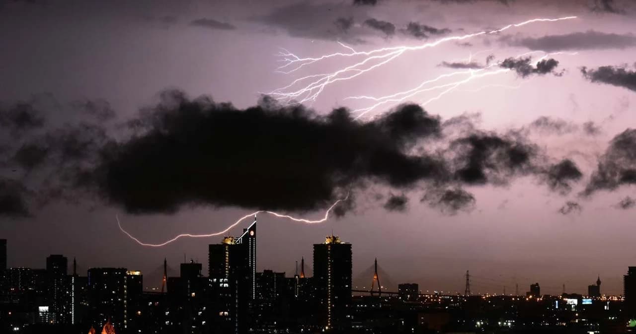 อุตุฯ เตือนพายุโซนร้อน ‘มู่หลาน’ เฝ้าระวังฝนตกหนัก 11-13 ส.ค.นี้