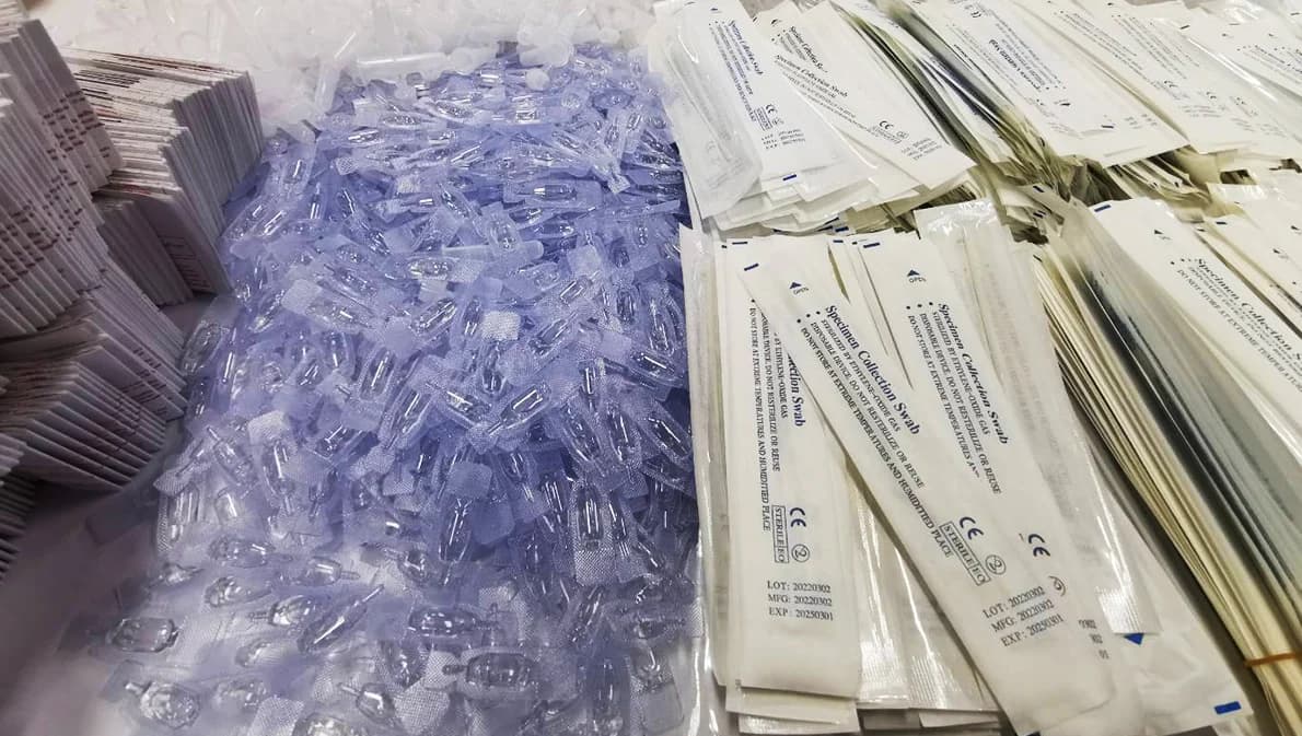 ทลายแหล่งผลิต ATK ปลอม ยึดของกลางได้กว่า 8,000 กล่อง