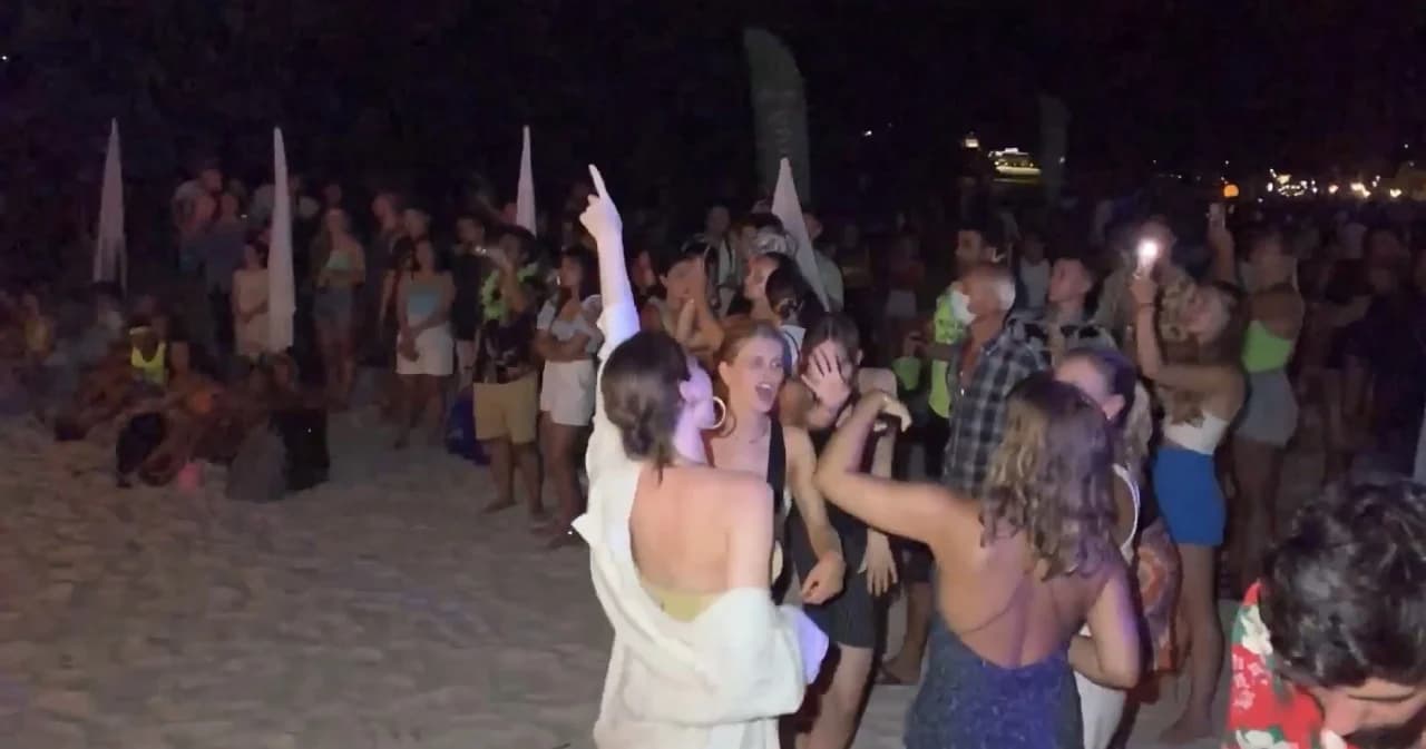 นักท่องเที่ยวนับหมื่นร่วมฟูลมูนปาร์ตี้ รมว.ท่องเที่ยวฯ ย้ำเรื่องกัญชา ควบคุมให้อยู่ภายใต้กฎหมาย