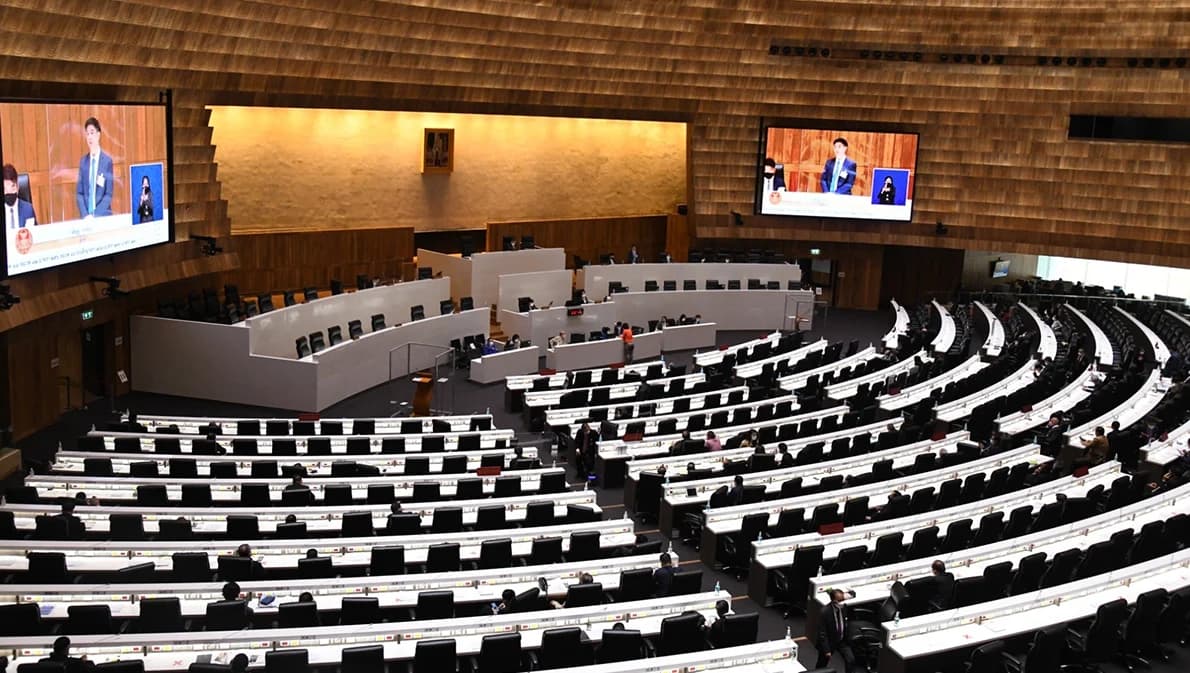 สภาล่ม! คว่ำสูตรหาร 500 กลับไปใช้สูตรหาร 100