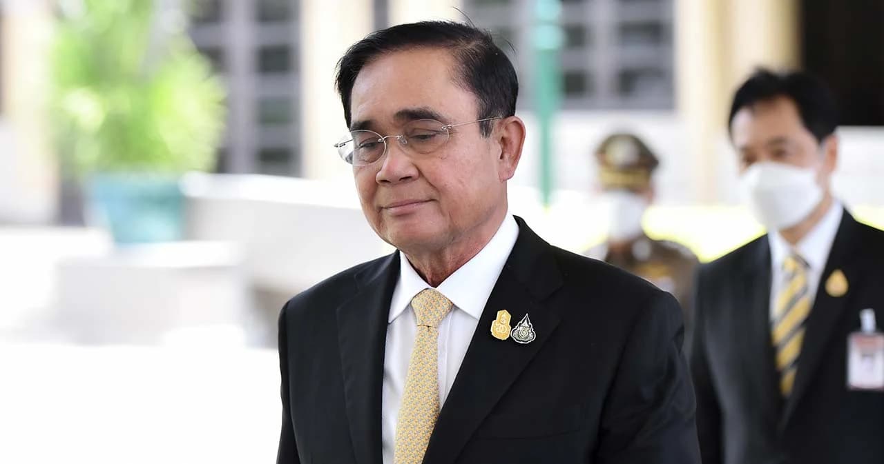 เพจศูนย์ปฏิบัติการนายกฯ เผยเหตุ ‘ประยุทธ์’ ไม่ตอบปมวาระ 8 ปี ชี้จุดยืนชัดว่าเป็นอำนาจศาล รธน.