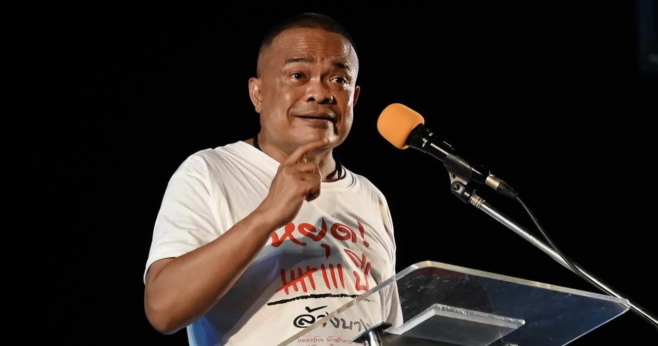 ‘จตุพร’ ยืนยัน เคลื่อนไหวเดินหน้านับหนึ่งประเทศ ชี้ ‘ประวิตร’ เป็นรักษาการนายกฯ แทน ‘ประยุทธ์’ แค่เปลี่ยนหน้า