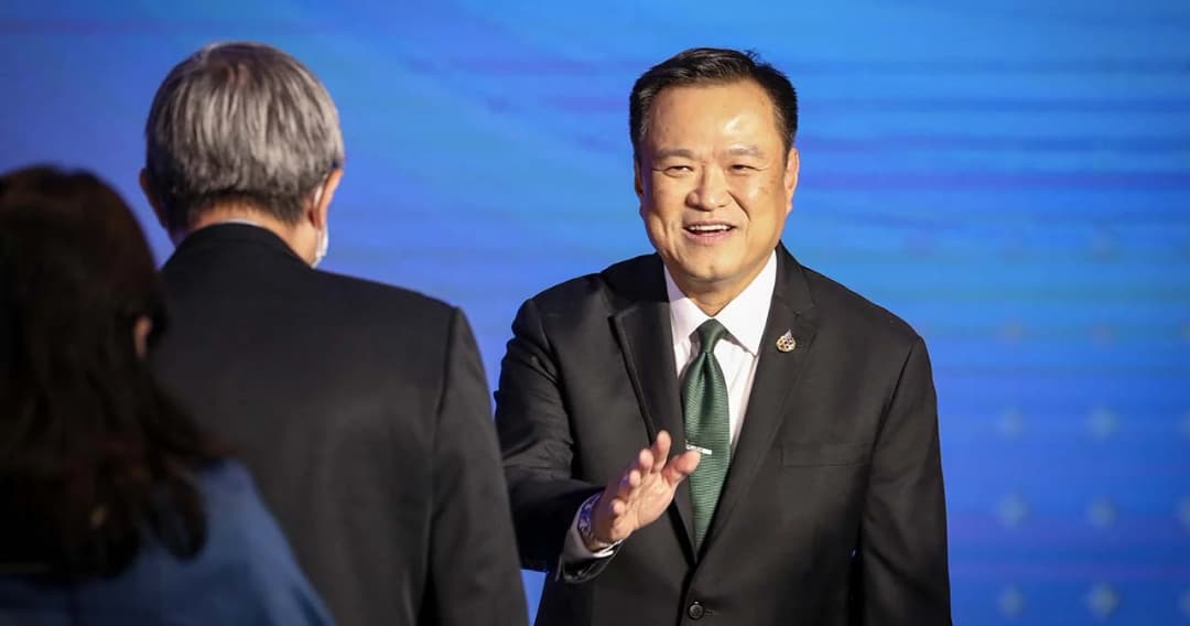 ‘อนุทิน’ ย้ำสถานะ ‘กนกวรรณ’  ยังเป็นรมช.ศธ. แต่หยุดตามศาลสั่ง ไม่ต้องเลือกรัฐมนตรีคนใหม่