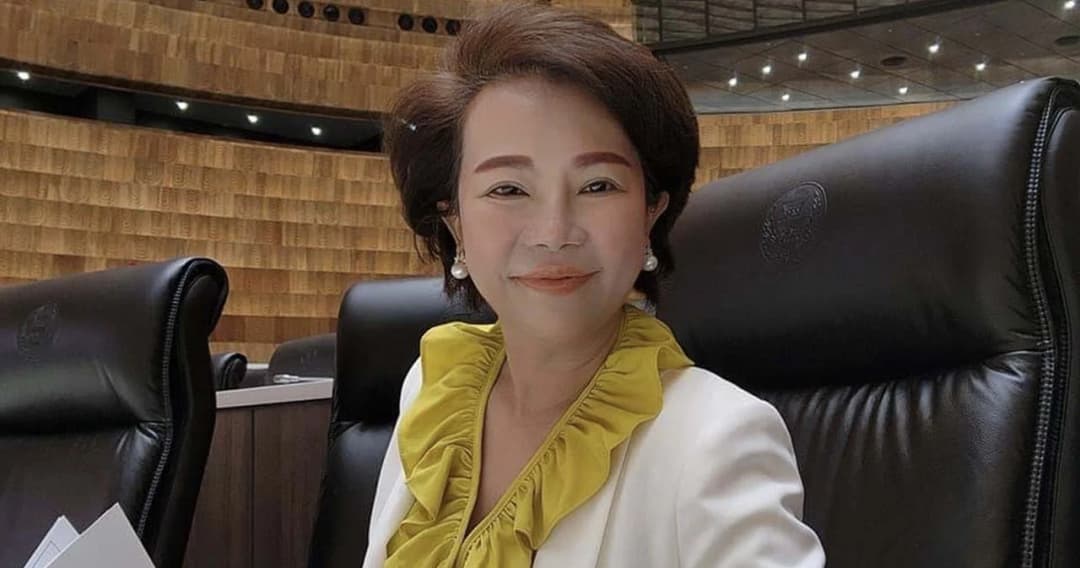 เปิดใจ ‘อมรัตน์ ก้าวไกล’ ทำอย่างที่พูด “เป็น ส.ส. สมัยเดียว” พร้อมเผยแรงบันดาลใจแรกสู่เส้นทางการเมือง “เพราะอยากช่วยเพื่อน”