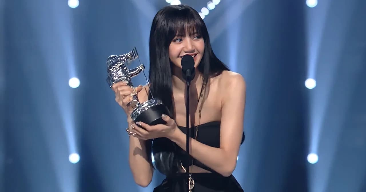 ‘LISA’ ศิลปินหญิง และศิลปินเดี่ยวคนแรกที่ชนะรางวัล Best K-Pop Video ในงาน ‘MTV’s 2022’