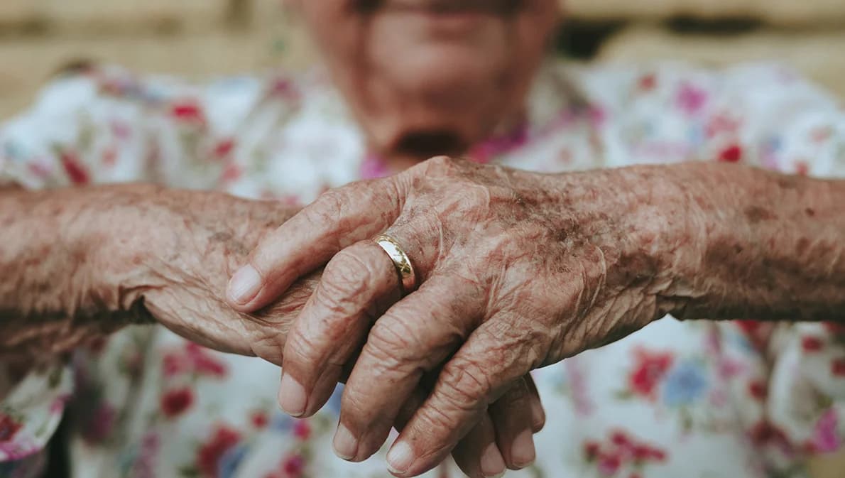 จ่ายเบี้ยยังชีพผู้สูงอายุ ยึดเกณฑ์เดิม ไม่จ่ายประโยชน์ซ้ำซ้อน