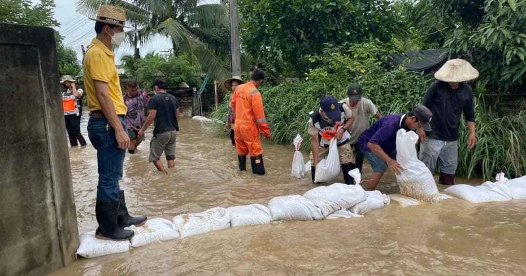 ปภ.รายงานมีพื้นที่น้ำท่วมรวม 15 จังหวัด ประสานท้องที่เร่งคลี่คลายสถานการณ์