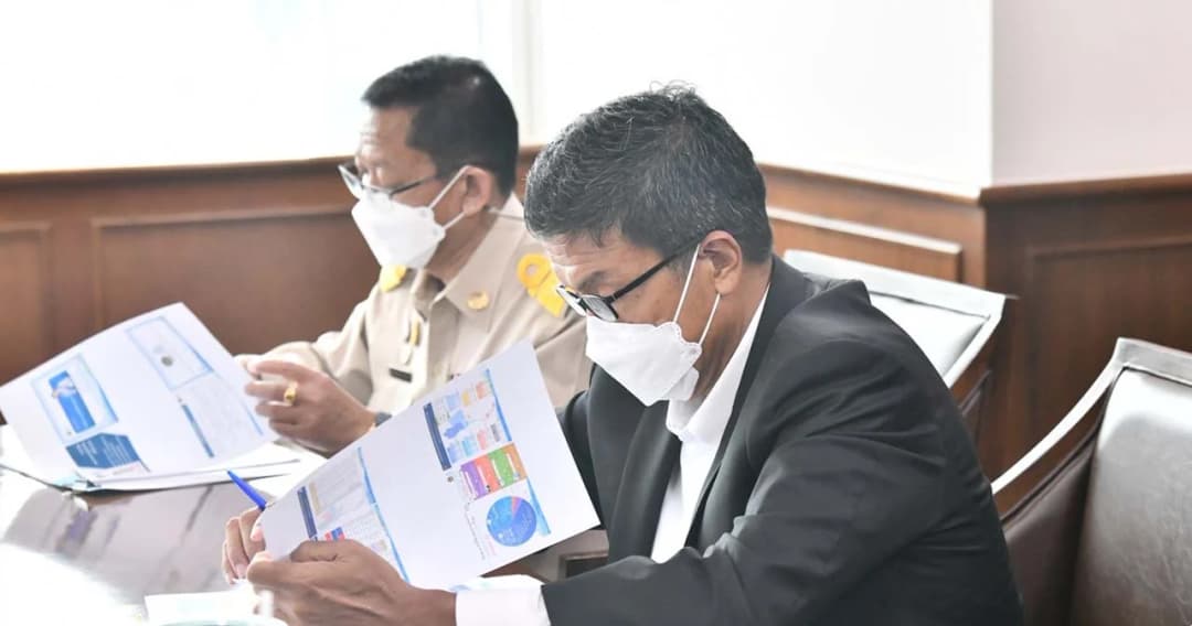 ‘ชัชชาติ’ ร่วมประชุมคณะกรรมการลุ่มน้ำท่าจีน เตรียมเสนอสร้างทางด่วนน้ำ