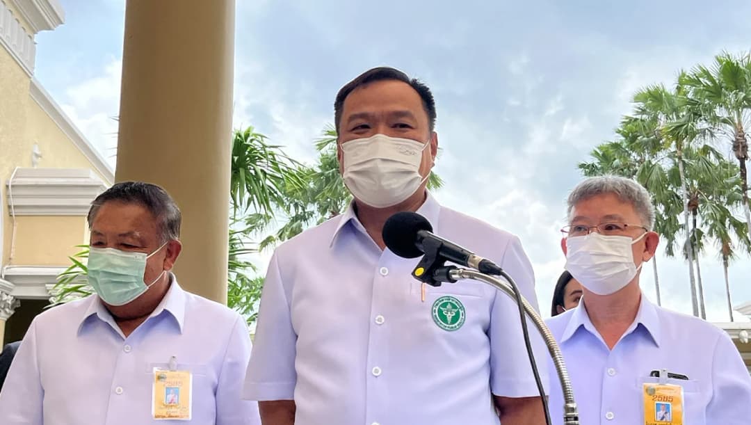 ‘อนุทิน’ ยังไม่ชัดยกเลิกกักตัวผู้ป่วยโควิดอาการน้อย