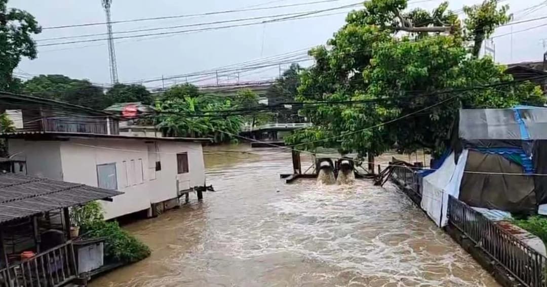 กทม.เร่งลดระดับน้ำคลองเปรมประชากร ใช้คลองบางเขนผันน้ำออกสู่แม่น้ำเจ้าพระยา