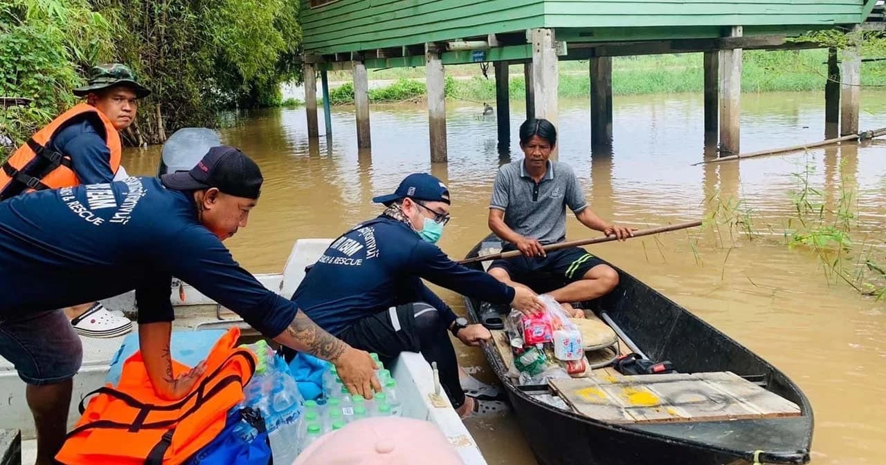 ปภ.รายงานอิทธิพล ‘พายุโนรู’ ทำให้เกิดน้ำท่วมในพื้นที่ 11 จังหวัด