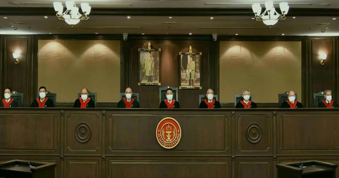 สรุปประเด็นสำคัญ คำวินิจฉัย ‘ประยุทธ์’ ยังดำรงตำแหน่งไม่ครบ ตามรัฐธรรมนูญ 60