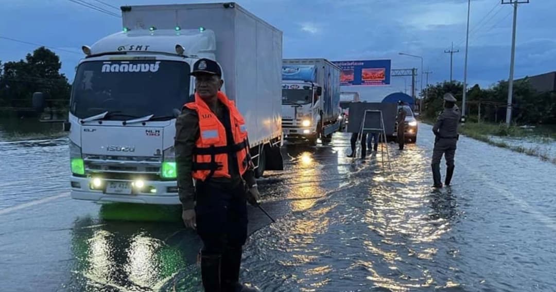 ผบ.ตร.สั่งกำลังกว่า 4,600 นาย  ช่วยประชาชนรับมือน้ำท่วม