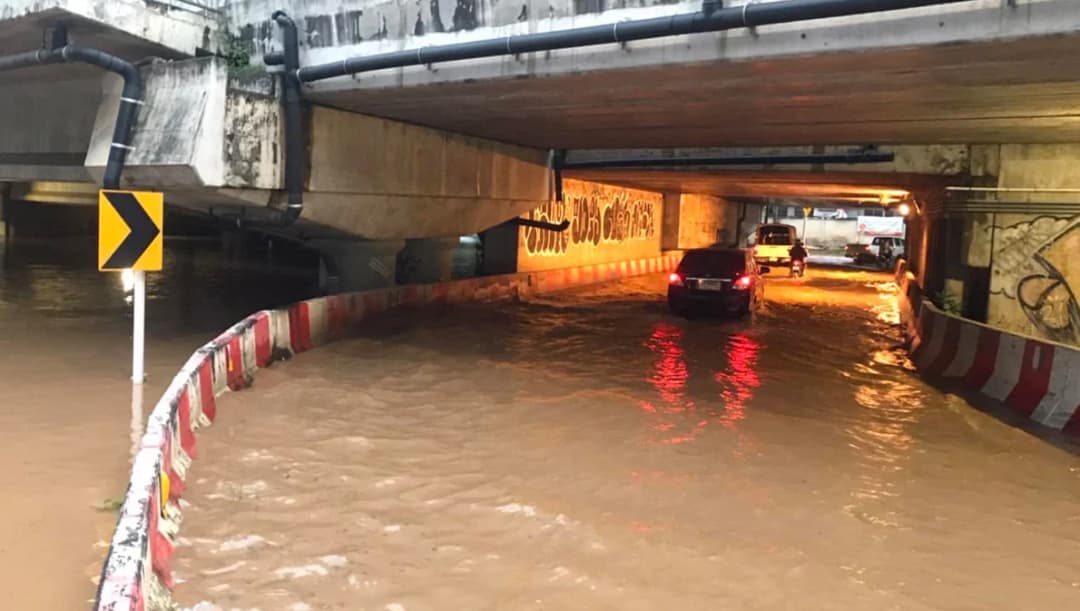 เชียงใหม่ปักธงแดง ระดับน้ำปิงเกินจุดวิกฤต ท่วมพื้นที่เศรษฐกิจ