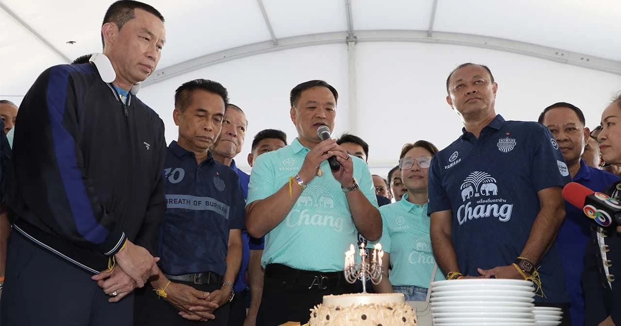 วันเกิด ‘เนวิน’ 64 ปี คึกคัก ส.ส.-ขรก.ร่วมอวยพรแน่น เปิดชื่อ 28 งูเห่าจ่อย้ายซบ