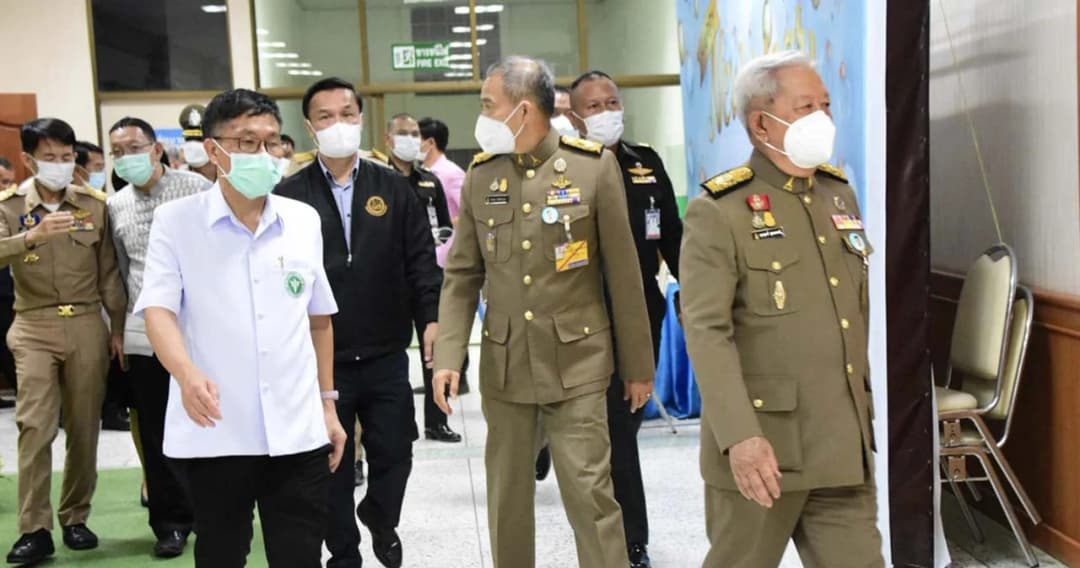 ในหลวง ทรงรับผู้บาดเจ็บ-ผู้เสียชีวิต จากเหตุการณ์กราดยิงหนองบัวลำภูไว้ในพระบรมราชานุเคราะห์