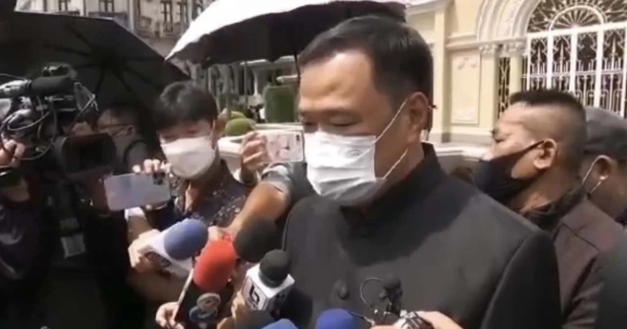 ‘อนุทิน’ ขอ ‘เฉลิม’ อย่าแบ่งฝักแบ่งฝ่าย รอหลังเลือกตั้งรู้ผลใครอยู่ตรงไหน