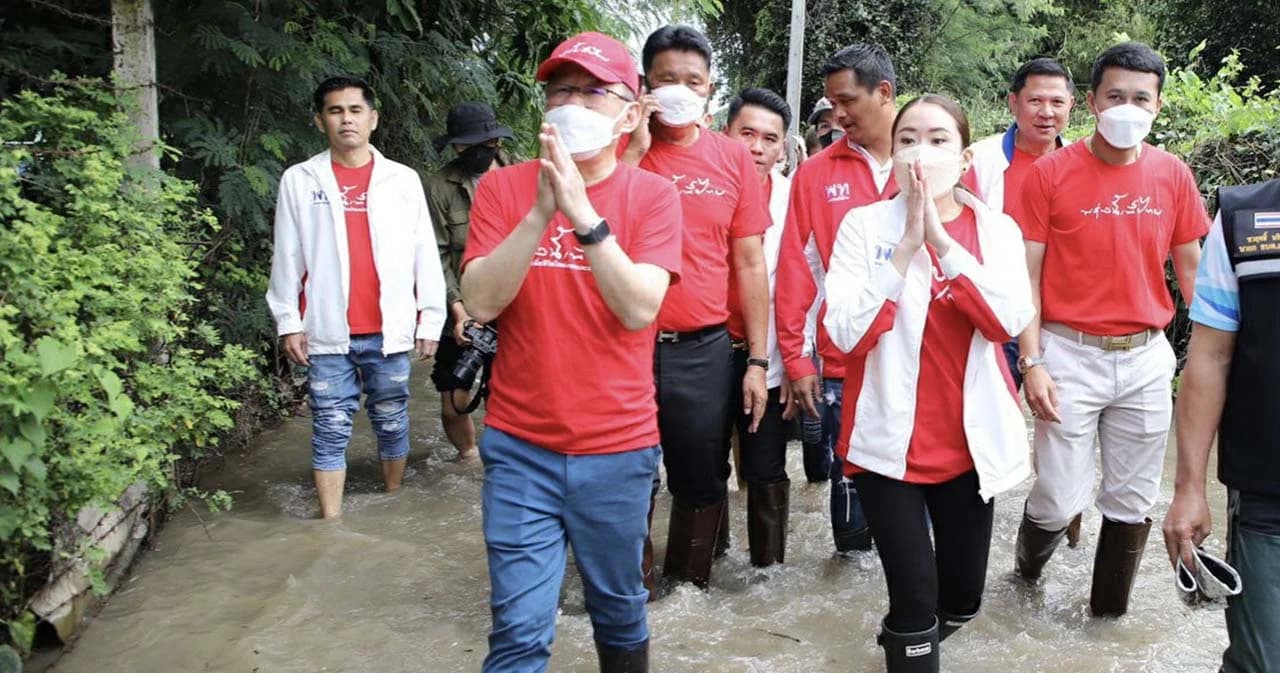 ‘แพทองธาร’ ให้กำลังใจชาวอยุธยา บอกอยากดีดนิ้วให้น้ำท่วมหาย ปัดตอบ ‘เศรษฐา’ แคนดิเดตนายกฯ เพื่อไทย
