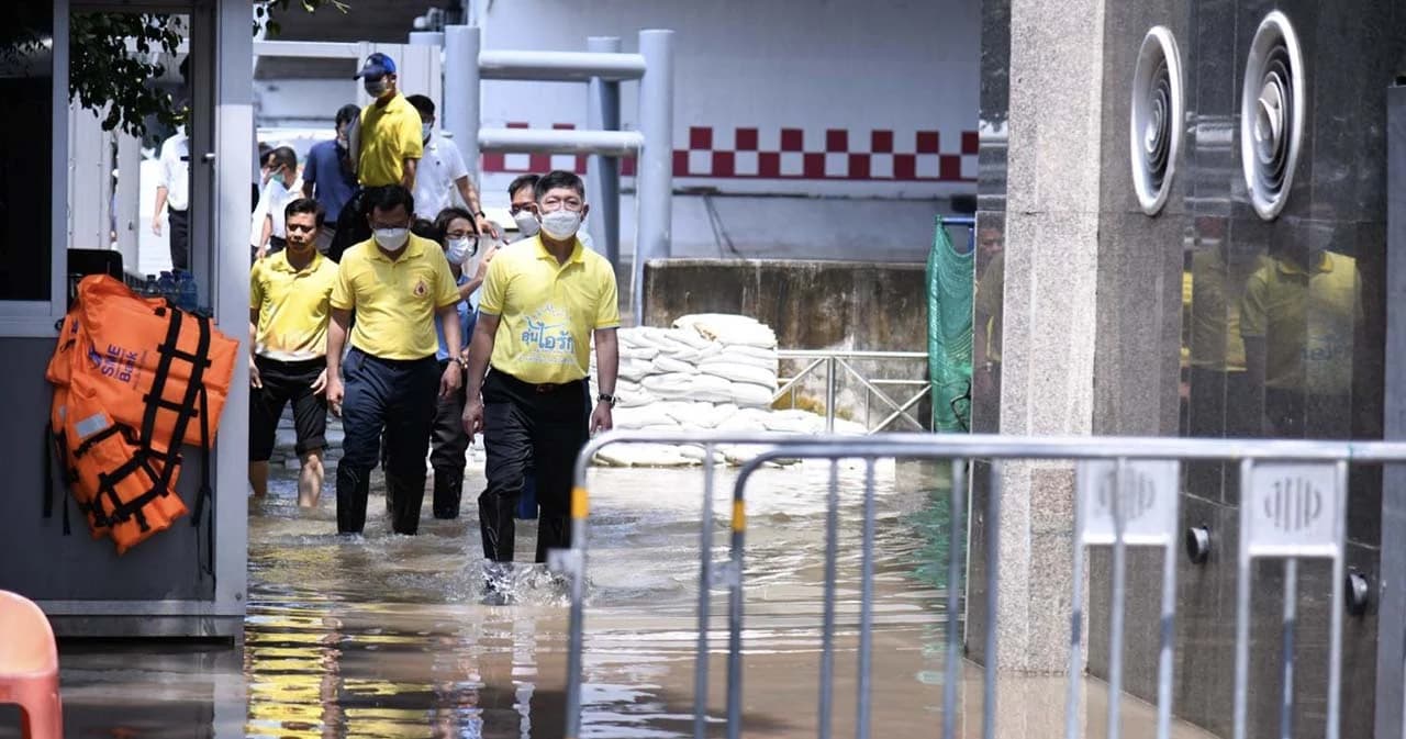 กทม.ตรวจแนวป้องกันน้ำท่วมริมแม่น้ำเจ้าพระยา รับมือน้ำหนุนสูง 29 ต.ค.นี้