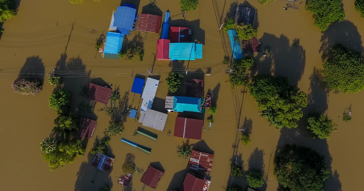 thai-bank-flood-relief-measures