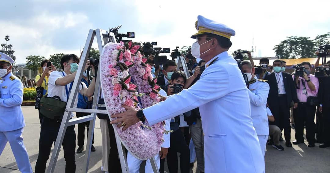 นายกฯ วางพวงมาลา เนื่องในวันคล้ายวันสวรรคตพระบาทสมเด็จพระจุลจอมเกล้าเจ้าอยู่หัว