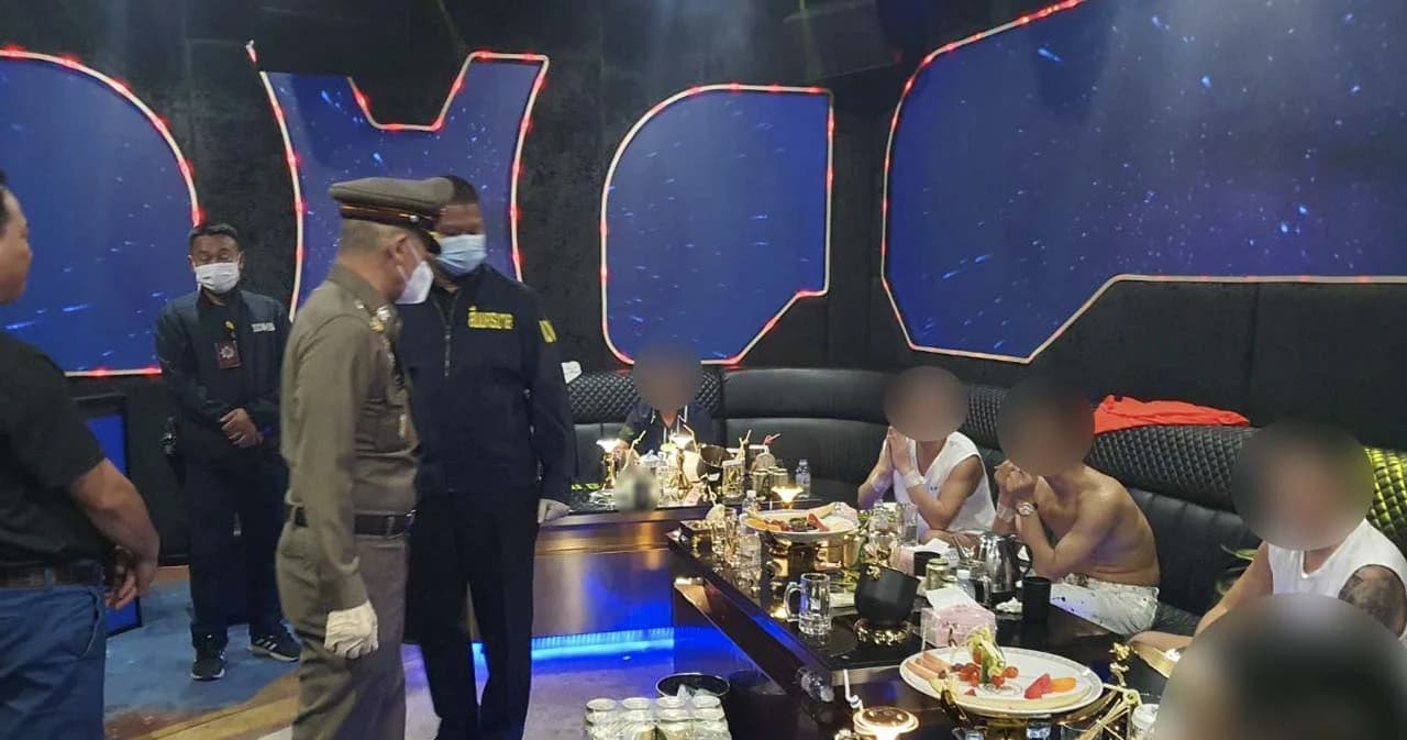 ทลายปาร์ตี้ยากลางกรุง พบนักท่องเที่ยวชาวจีนกว่า 200 ชีวิต ยึดยาเสพติด-รถหรูจำนวนมาก