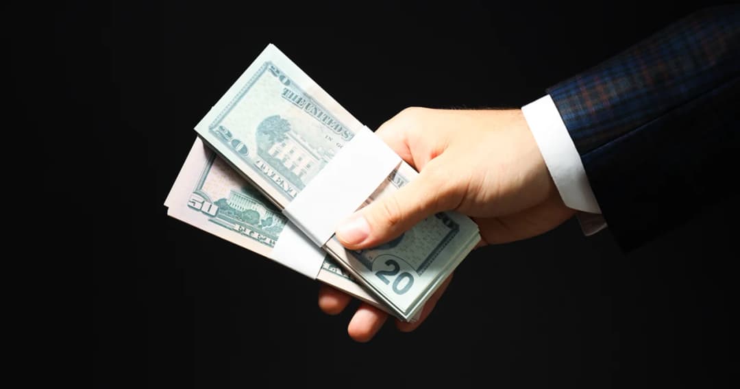 เก็บเงินเดือนเป็นความลับ วัฒนธรรมที่ทำให้คนทำงานต้อง suffer เอง