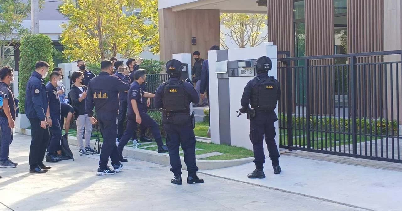 ป.ป.ส. บุกยึดบ้านหรู 21 ล้าน ทรัพย์สินแก๊งค้ายาซุกไอซ์เกือบตัน เตรียมส่งไต้หวัน