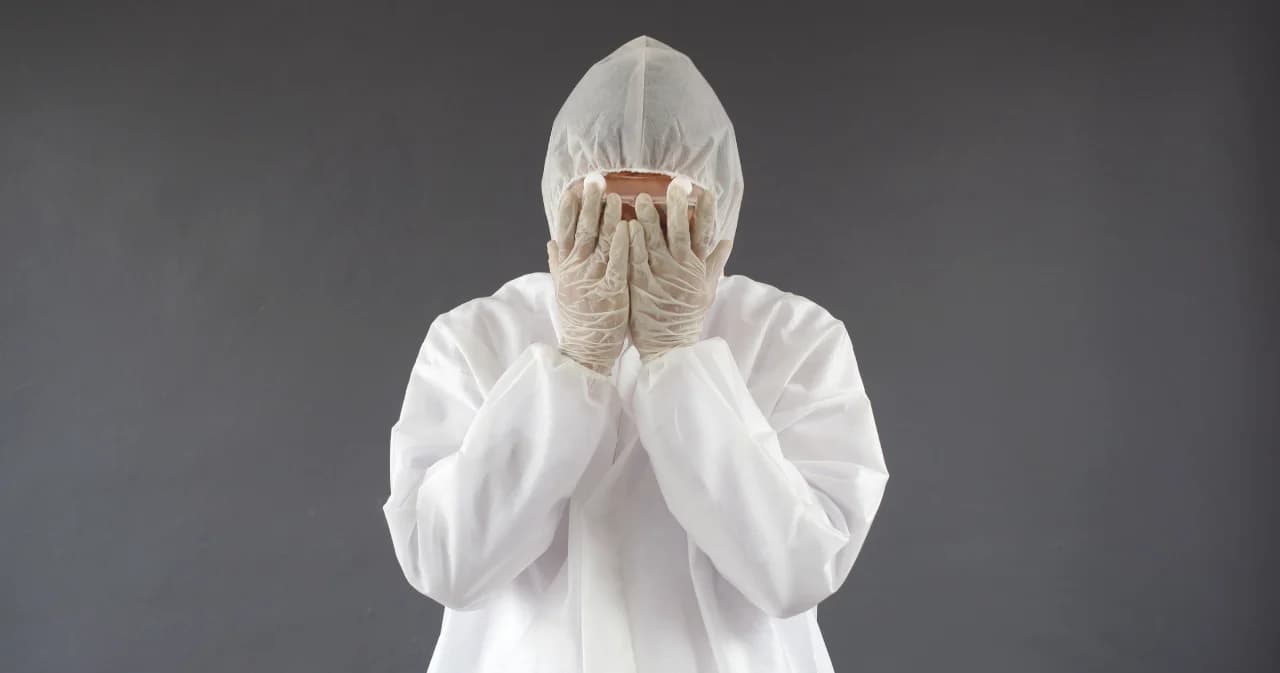 เปิดใต้พรมปัญหา หมอ-พยาบาลของไทยทำงานหนัก สุขภาพแย่