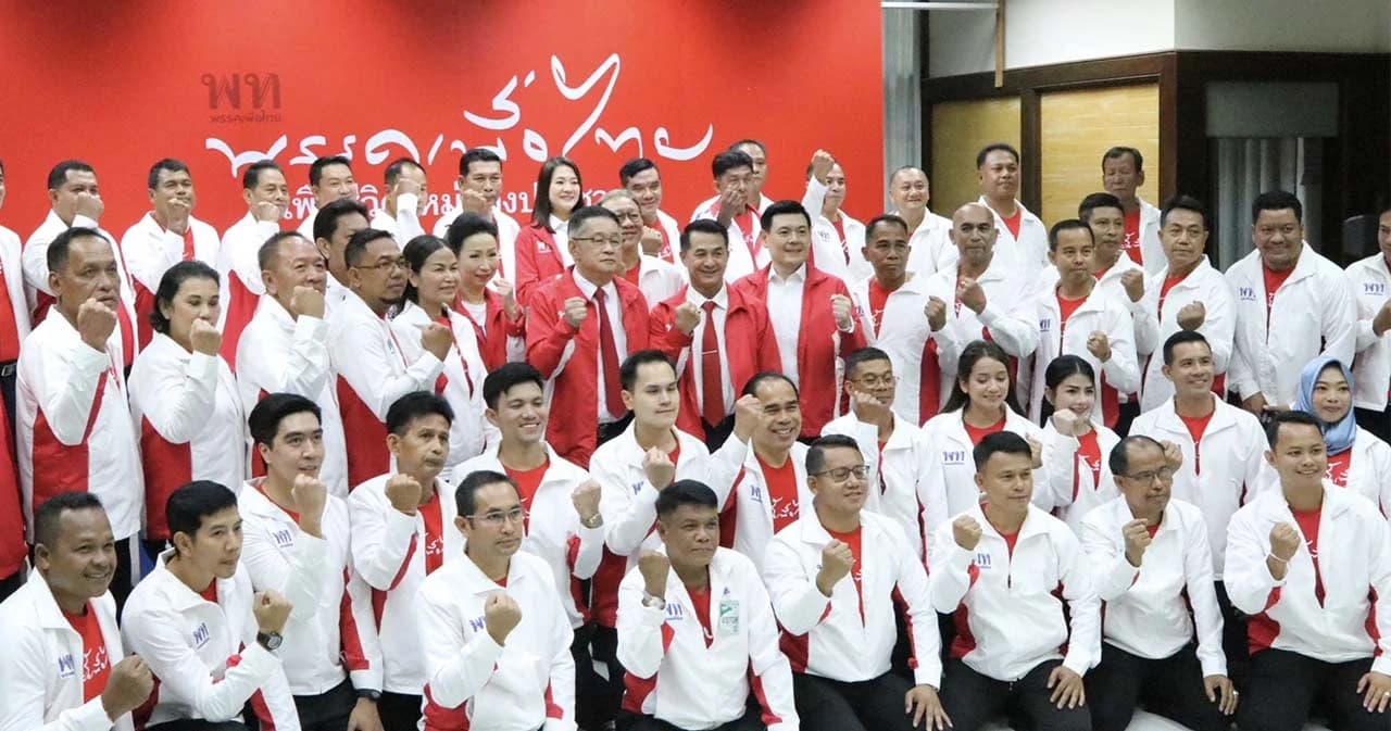 เพื่อไทยเปิดตัว 43 ว่าที่ผู้สมัคร ส.ส.ใต้ มั่นใจนโยบายพรรคตอบโจทย์-ทำได้จริง เดินเกมรุกแลนด์สไลด์ส่ง ส.ส.ครบ 400 เขต