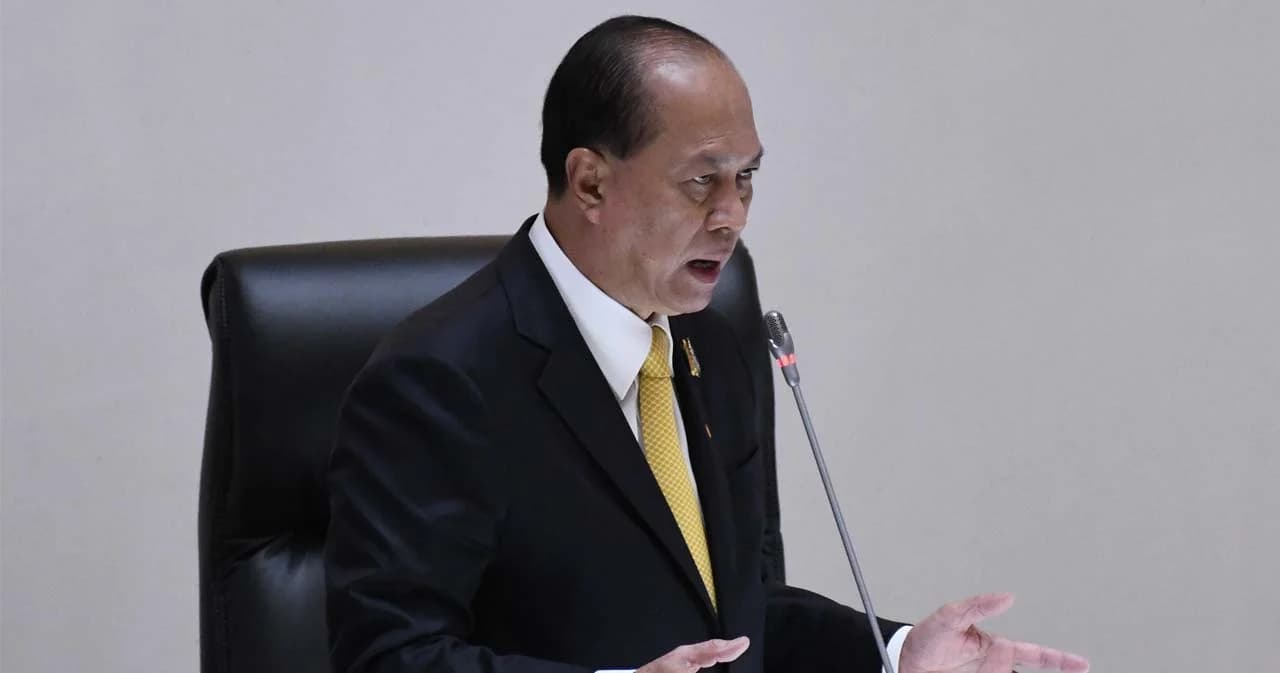 ‘อนุพงษ์’ ลั่นกลางสภาฯ ไม่มีเจตนาขายชาติ ล้มกม.ขายที่ดินให้ต่างชาติได้ ถ้าปชช.ไม่สบายใจ