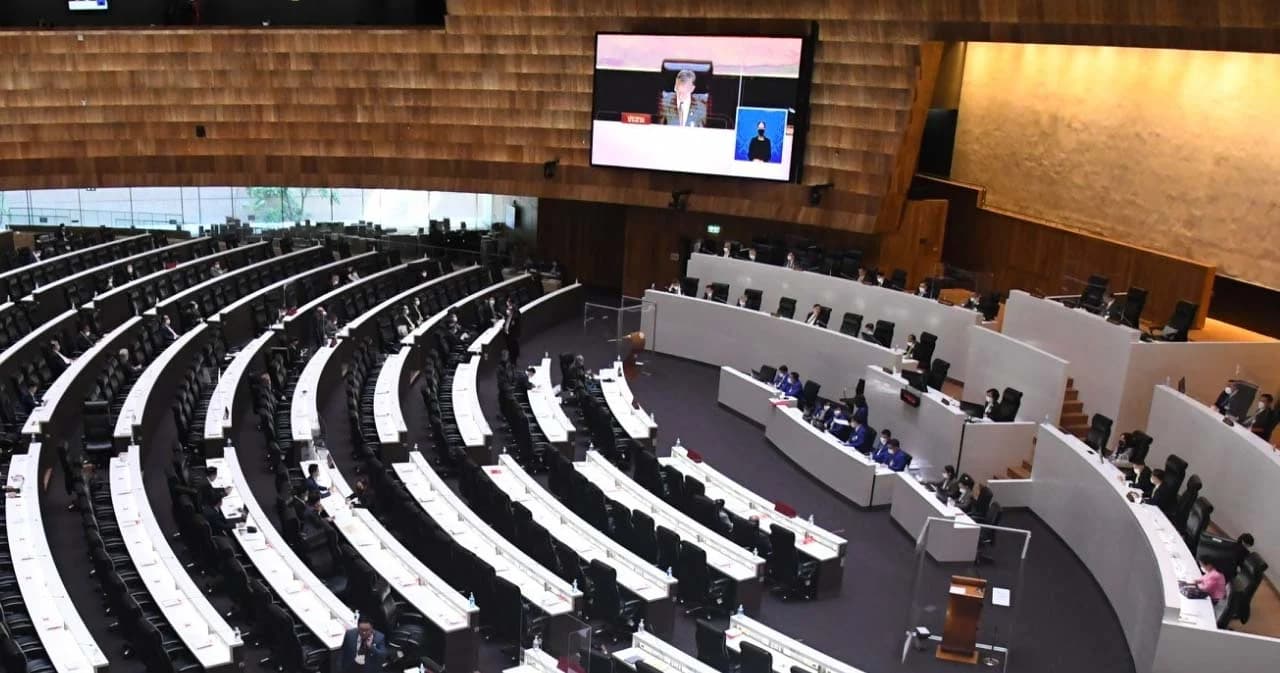 มติเอกฉันท์ สภาฯ ส่งครม. ทำประชามติ ‘รัฐธรรมนูญฉบับใหม่’