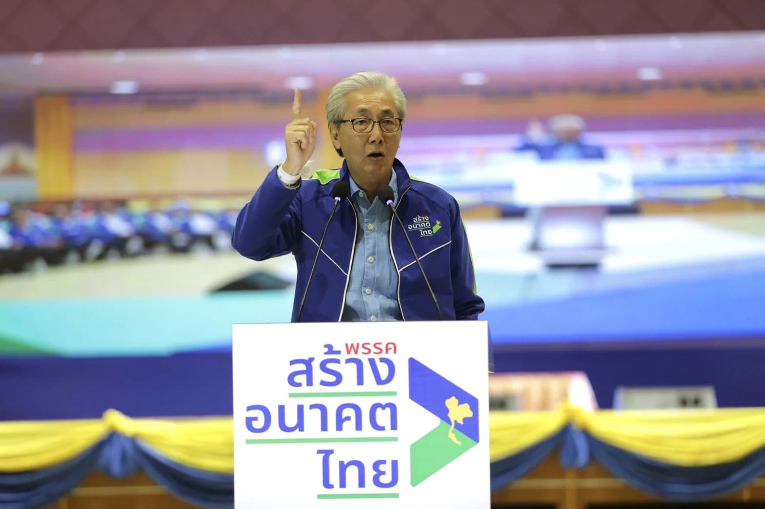 ‘สมคิด’ เปิดตัว 32 ว่าที่ผู้สมัคร ส.ส.ภาคอีสานพรรคสร้างอนาคตไทย ชูนโยบายพักหนี้ 5 ปี – ปุ๋ยคนละครึ่ง