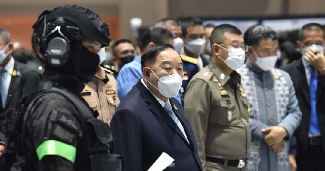 ‘พล.อ.ประวิตร’ ตรวจความพร้อมการซักซ้อมแผนเผชิญเหตุรับประชุมเอเปค