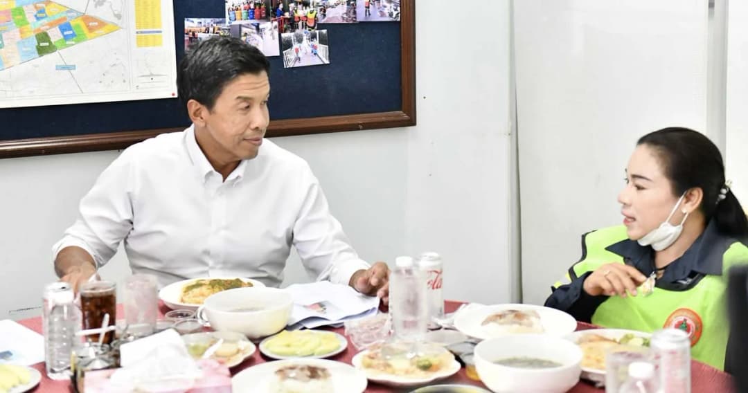 ผู้ว่าฯ สัญจร เขตบางรัก ชูอัตลักษณ์เมืองเก่าเศรษฐกิจ แก้หาบเร่แผงลอยเป็นระบบ