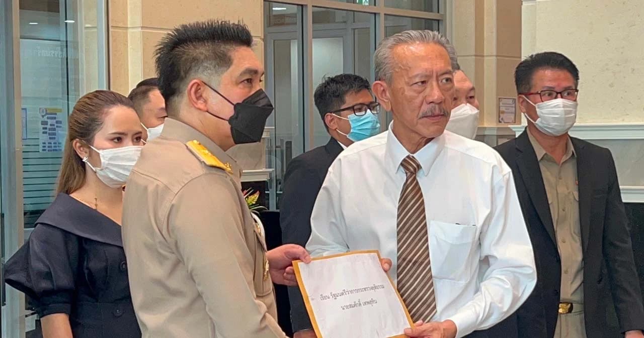 ‘ชูวิทย์’ นำหลักฐานยื่น ก.ยุติธรรม ขอให้ตรวจสอบทุนจีนสีเทา