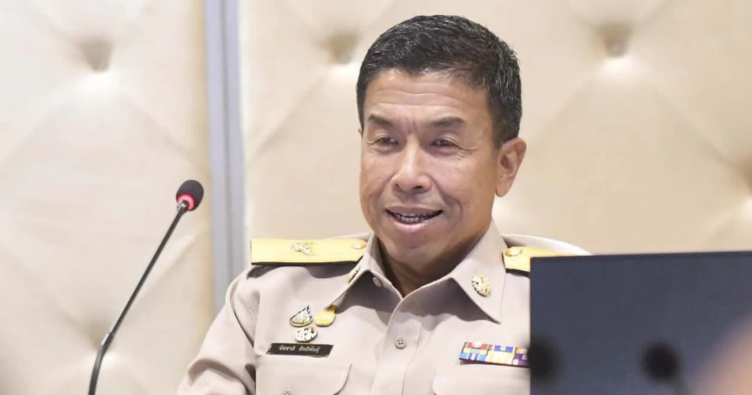 ‘ชัชชาติ’ ยืนยันความเป็นกลาง  เปิดพื้นที่ ‘ลานคนเมือง’ ให้ม็อบช่วงเอเปค