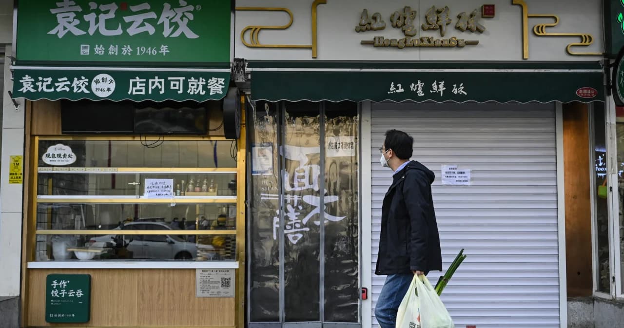 ปักกิ่งเสี่ยงเจอล็อกดาวน์อีกครั้ง หลังพบผู้เสียชีวิตจากโควิดครั้งแรกในรอบ 6 เดือน ยอดติดเชื้อยังพุ่งไม่หยุด